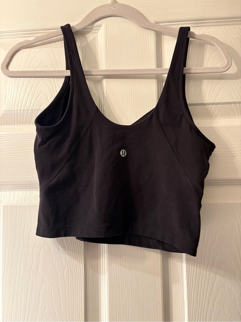 Black Cropped Lulu workout top - Picture 2 of 3